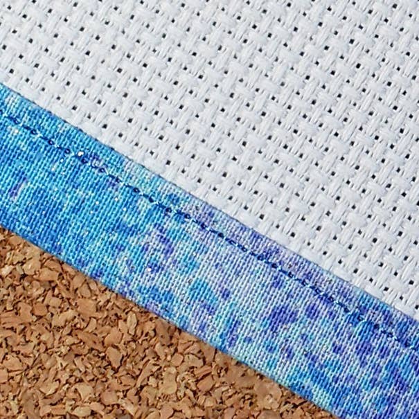 Mélange bleu et violet - Garniture personnalisée pour la vente par Rogue Stitchery