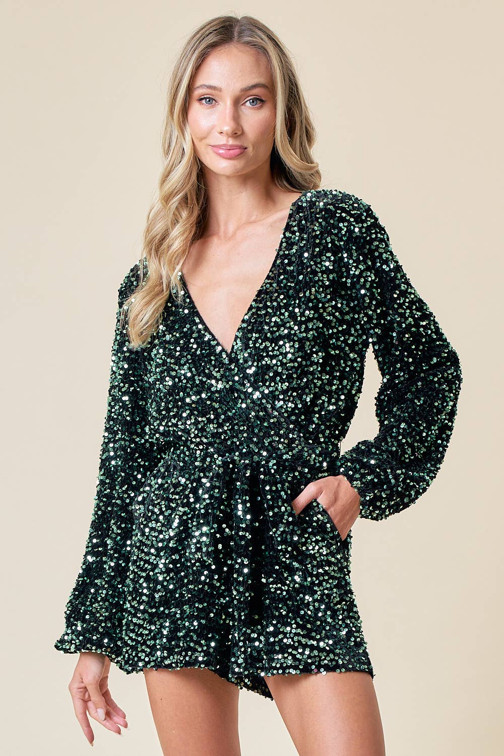 Saints & Hearts - Venta al por mayor Peto - Mujer - MAMELUCO SIR4100B DE TERCIOPELO VERDE METALIZADO CON LENTEJUELAS Y FAJÍN1