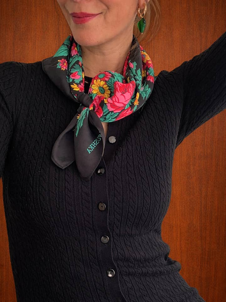 Foulard en soie PIVONKA pour la vente par marushka
