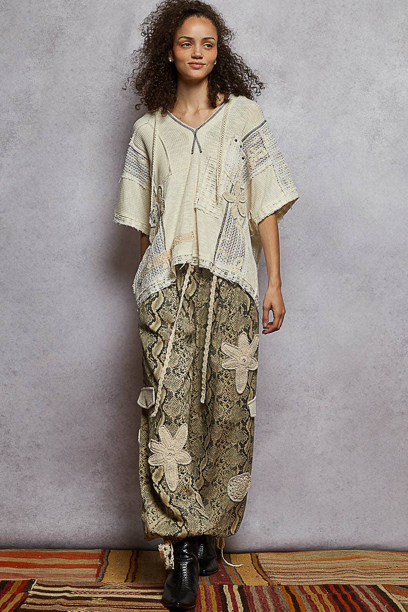 Pol Clothing - Wholesale Pants - Women's - Pleat Detail Floral Patchwork Cargo Pants19