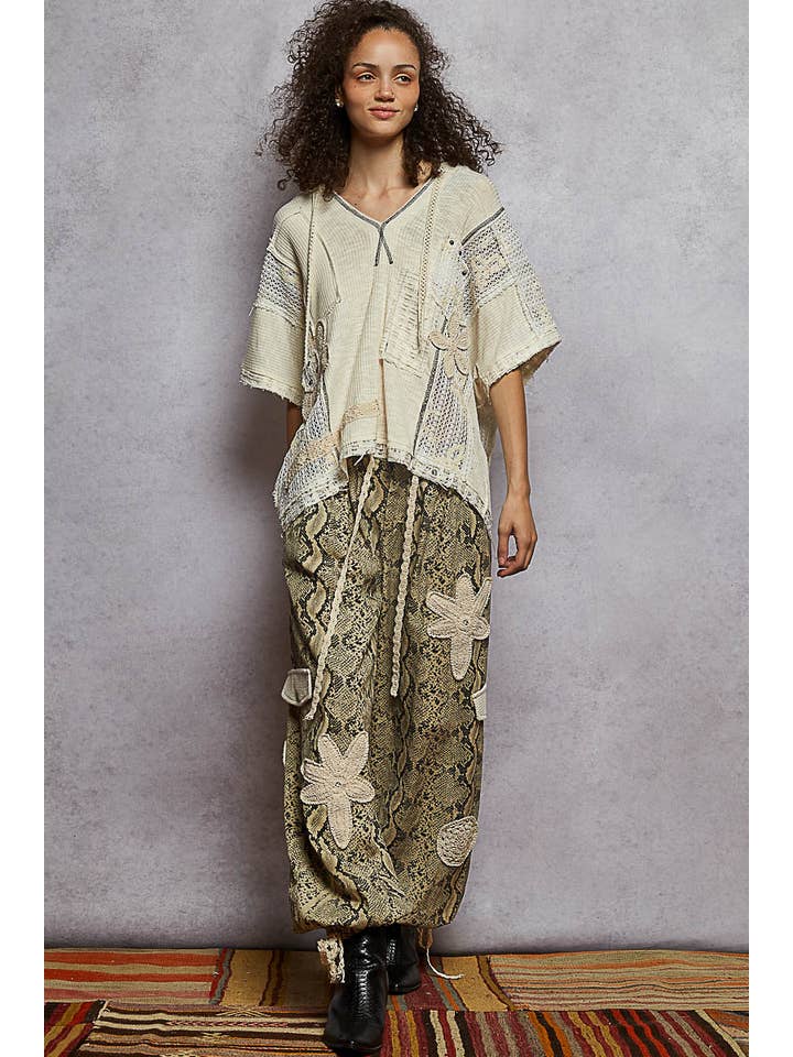 Pol Clothing - Wholesale Pants - Women's - Pleat Detail Floral Patchwork Cargo Pants19