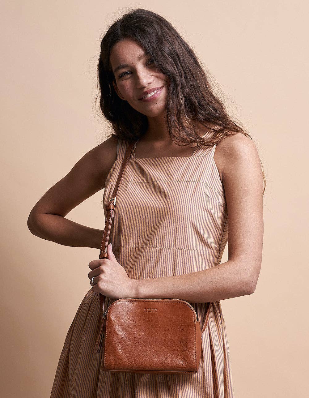 O My Bag – bolsa tiracolo - Mulher por atacado – Emily - Correia de Couro - Couro Cognac Stromboli4