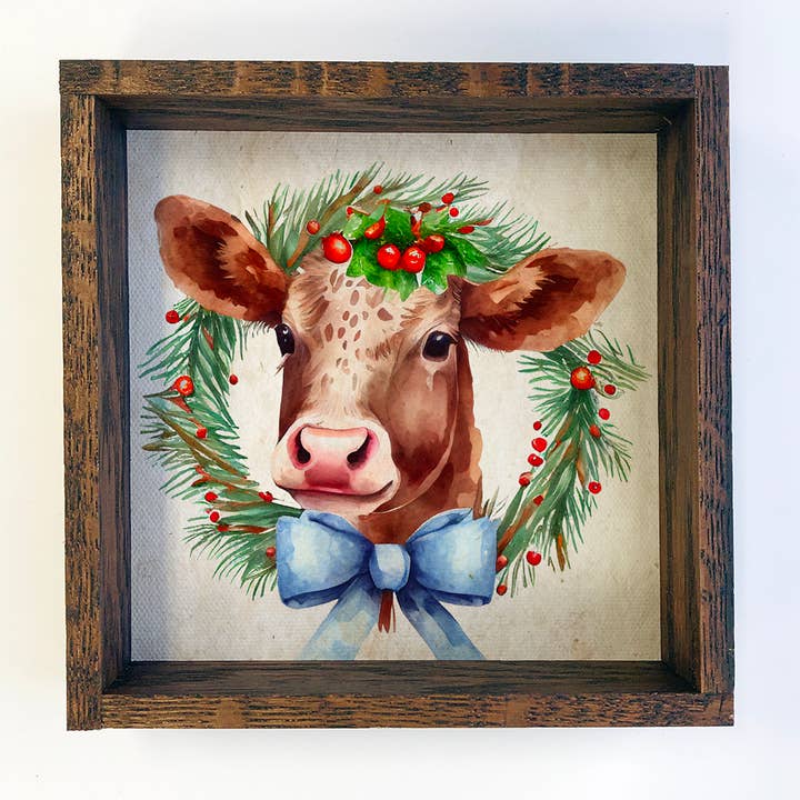 Couronne de Noël en forme de vache brune - Jolis animaux de Noël - Encadrée pour la vente par Hangout Home