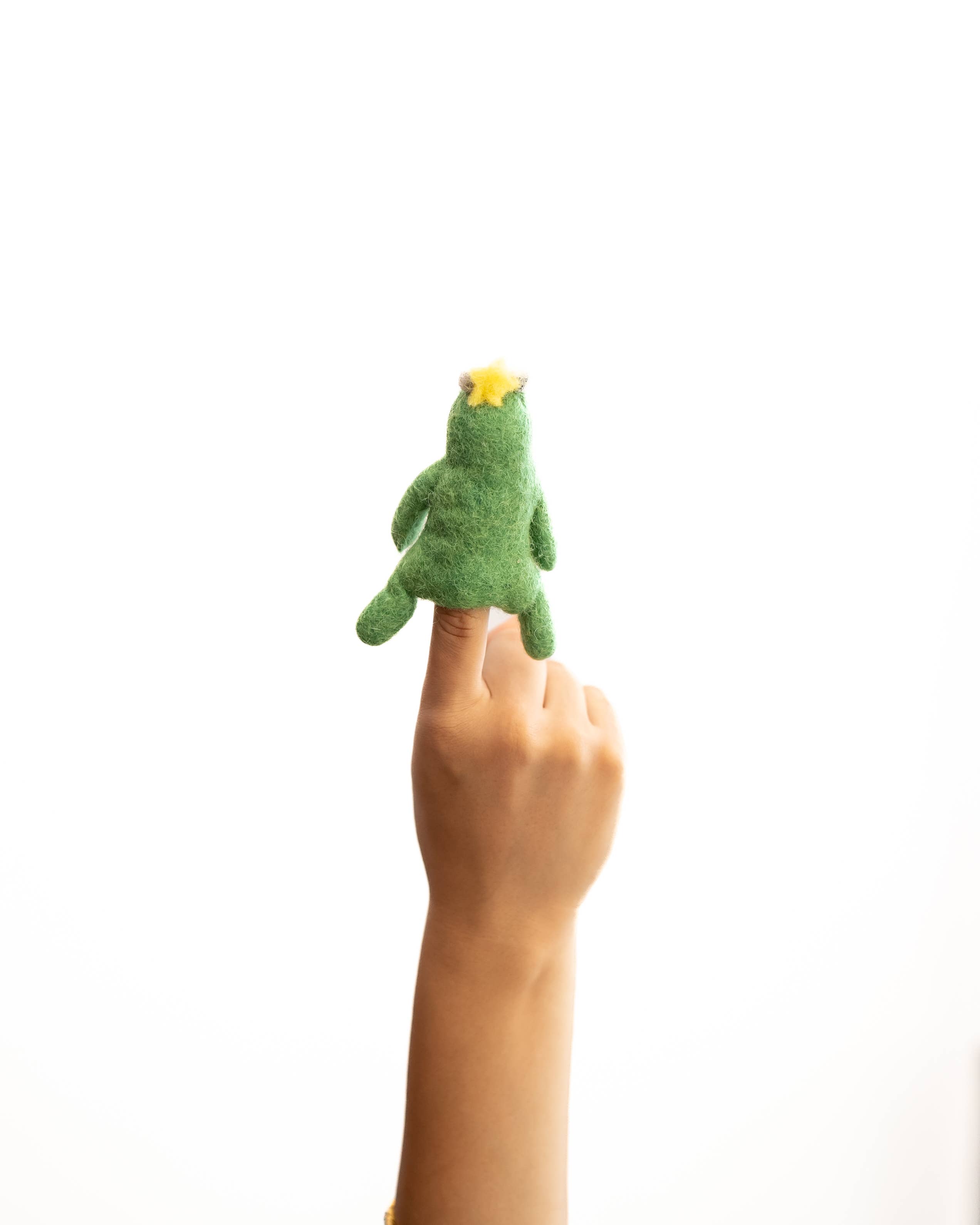 Everest Pet Supply & Gifts – wholesale Finger puppet – Child & baby – Frog Finger Puppet, Handmade, Needle Felted, 100% Wool1
