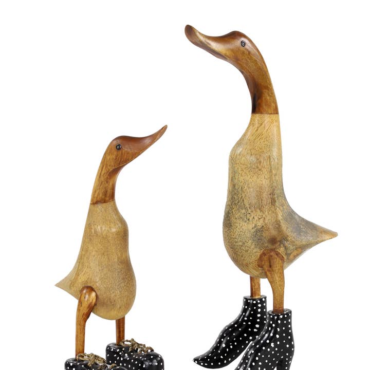 A-28425 : CANARDS EN BOIS AVEC BOTTES ENSEMBLE DE 2 17", 12"H pour la vente par Import Corner