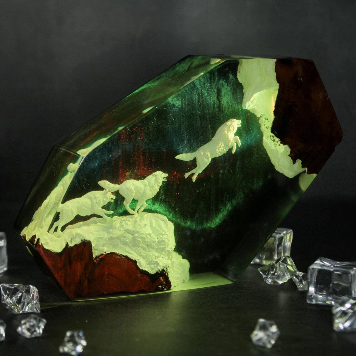 Merchemy - Wholesale Night Light - Wolf Resin Epoxy Night Light Lamp Animal Lovers Gift2