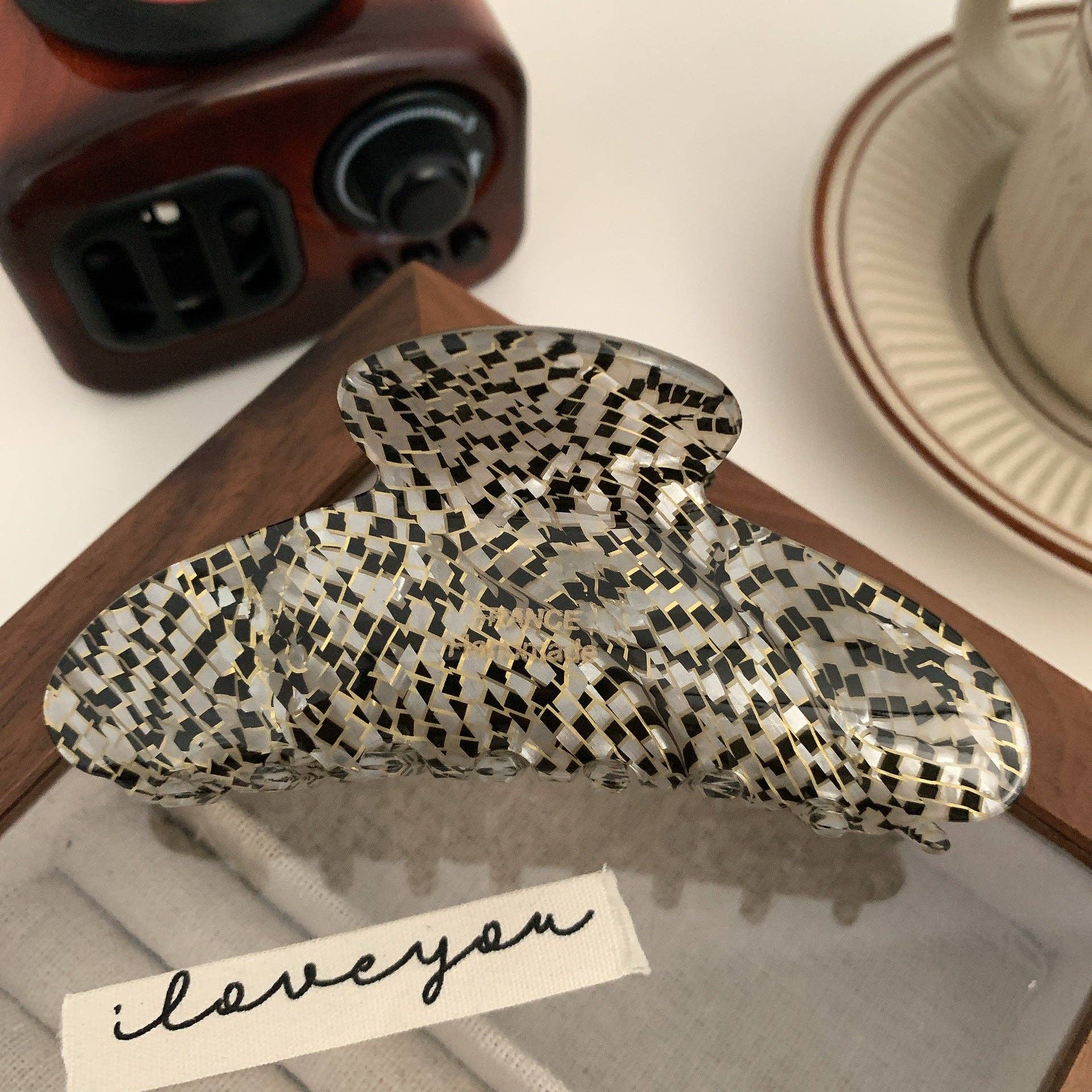 Dipped Shop - Vendita all'ingrosso Fermaglio per capelli - Donna - Clip ad artiglio a pois color caramello floreale DPJC47