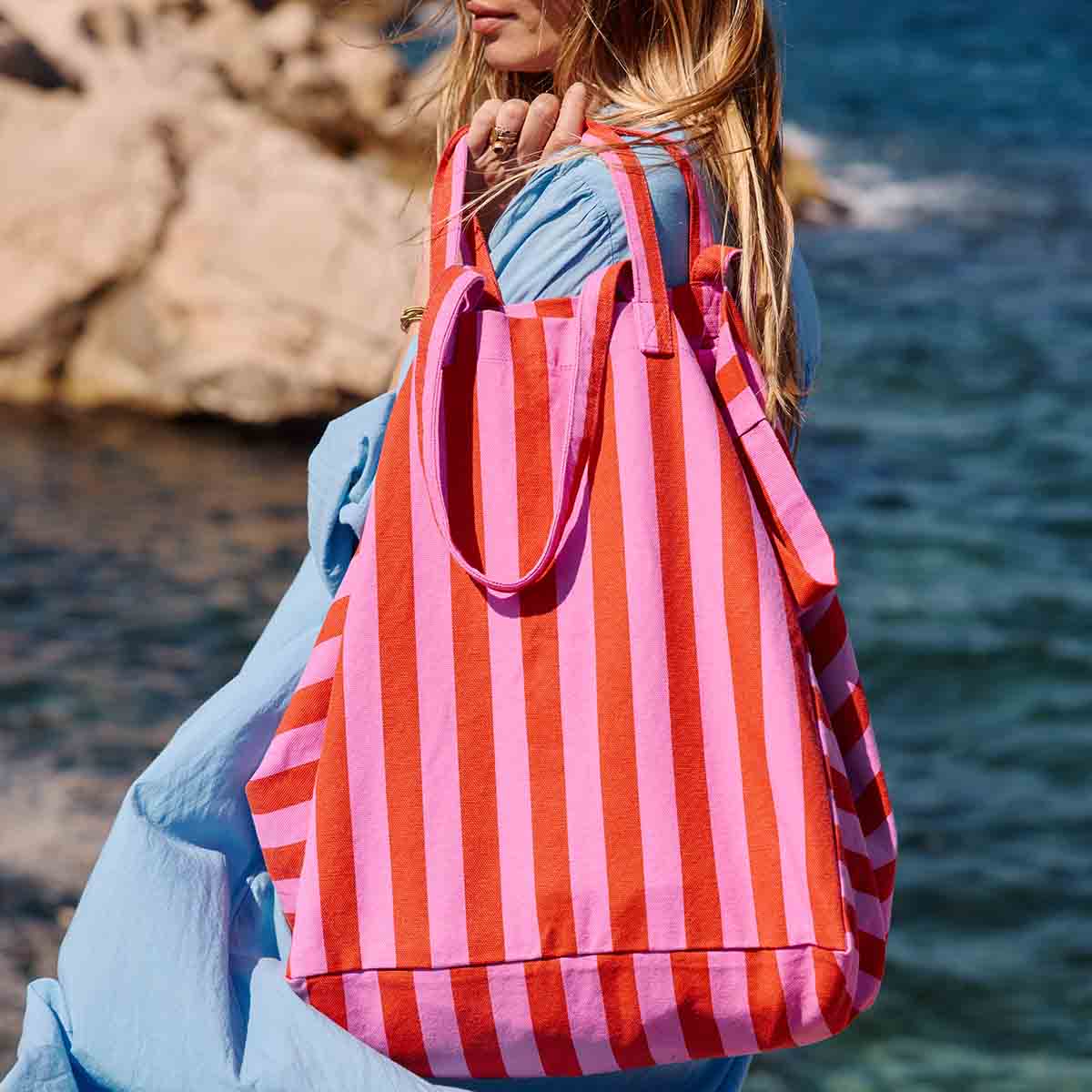 ELISA TOTE BAG STRIPES ORCHID/ TOMATO for wholesale on Faire5