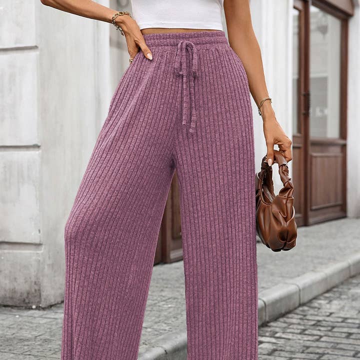 Pantalones de salón de punto acanalado de pierna ancha | Cintura con cordón y otras tendencias de Resultados para ropa marca al por mayor. Devoluciones gratuitas y condiciones de pago a 60 días en Faire en Faire.