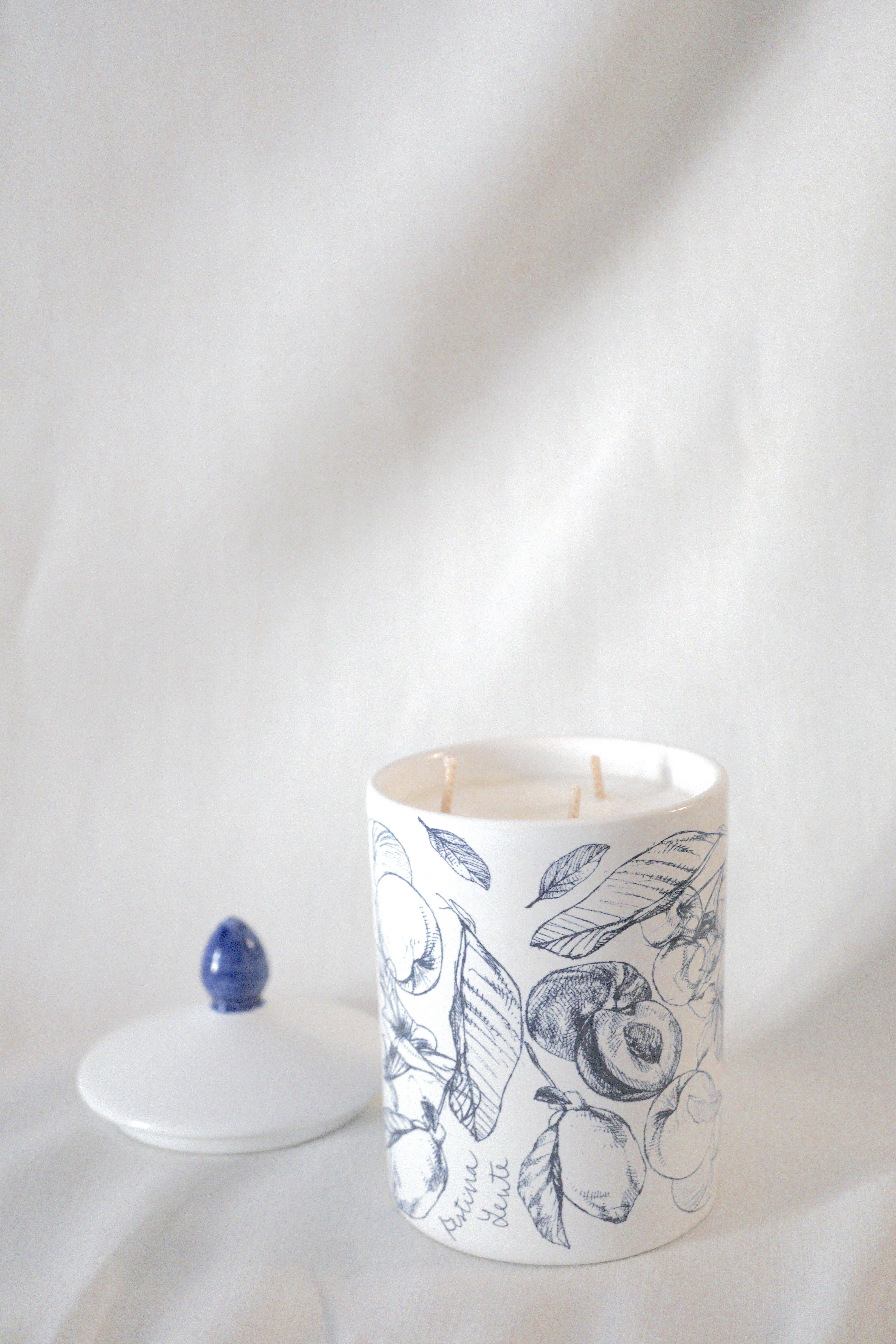 FESTINA LENTE MILANO – wholesale Candle holder – CASA 3-Wick 400gr (14oz) Niche Perfume Candle in Ceramic1