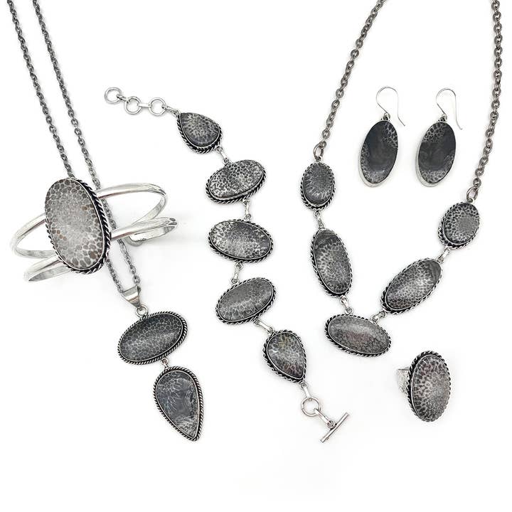Anju Jewelry - Wholesale Cocktail/Statement Ring - Kashi Semiprecious Stone Ring - Black Fossil Coral