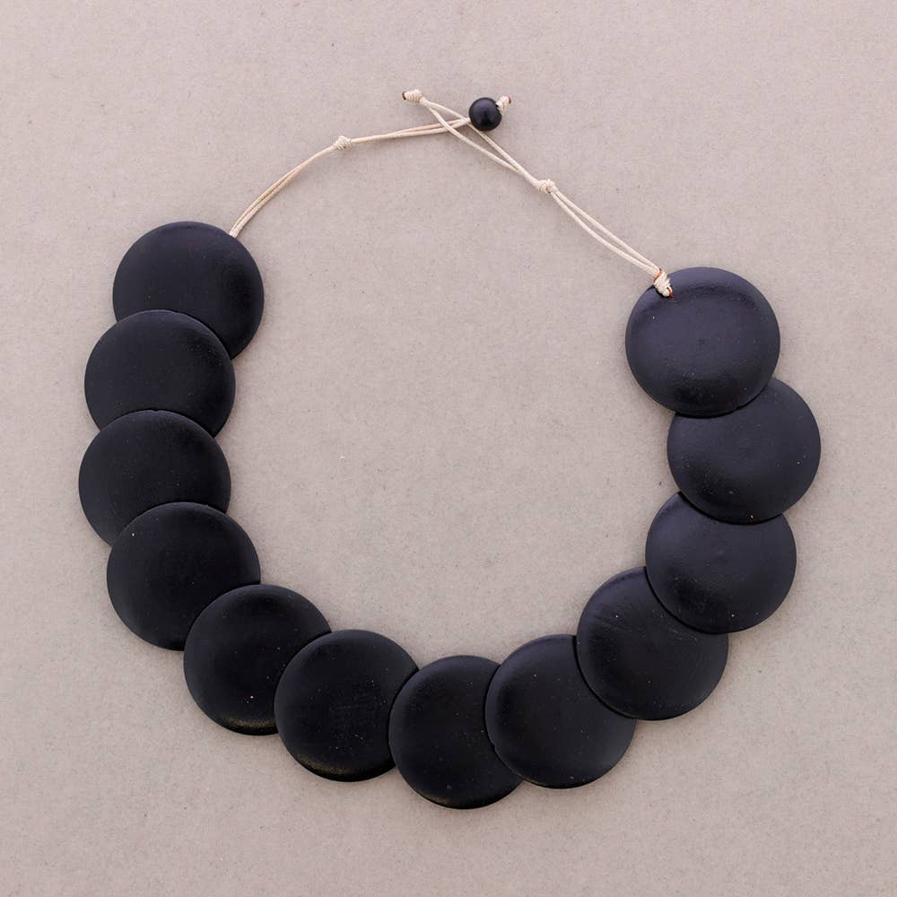 Sonata – Colar com missangas/pérolas por atacado – Gargantilha Contas Medalhas Madeira2