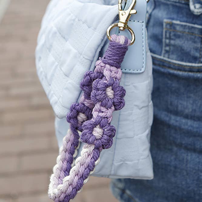 UNISHE - Wholesale Keychain - Women's - Daisy Weaving Colorful Bracelet Keychain GZJM022
