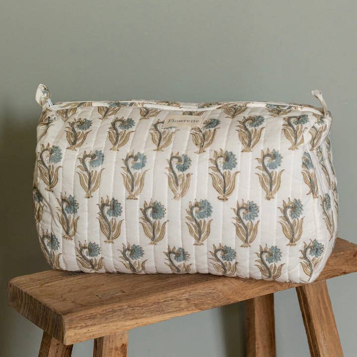 Delhi toilet bag for wholesale by Flowrette