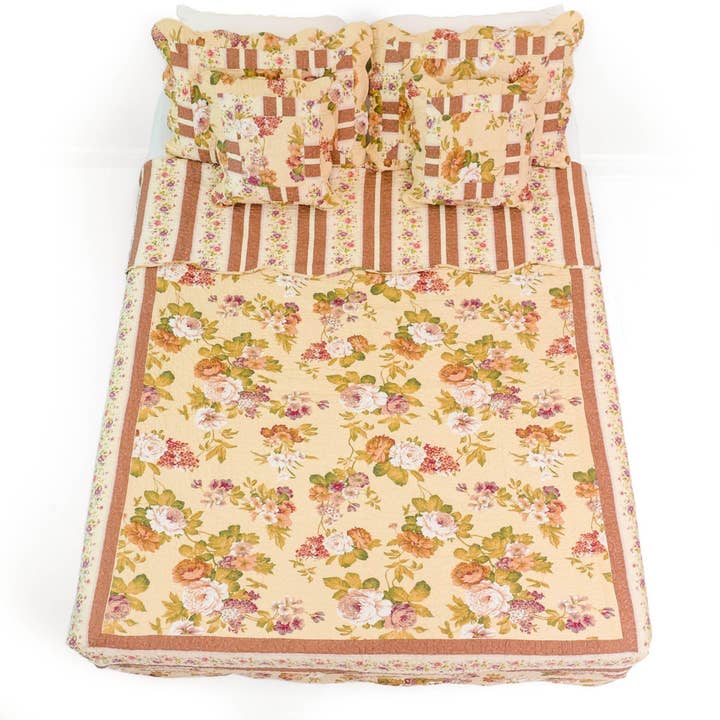 DaDalogy Bedding - Wholesale Bedding Set - DaDa Bedding Vintage Cottage Rose Garden Floral Ivory Yellow Cotton Scalloped Quilted Bedspread Set (DXJ103478)1