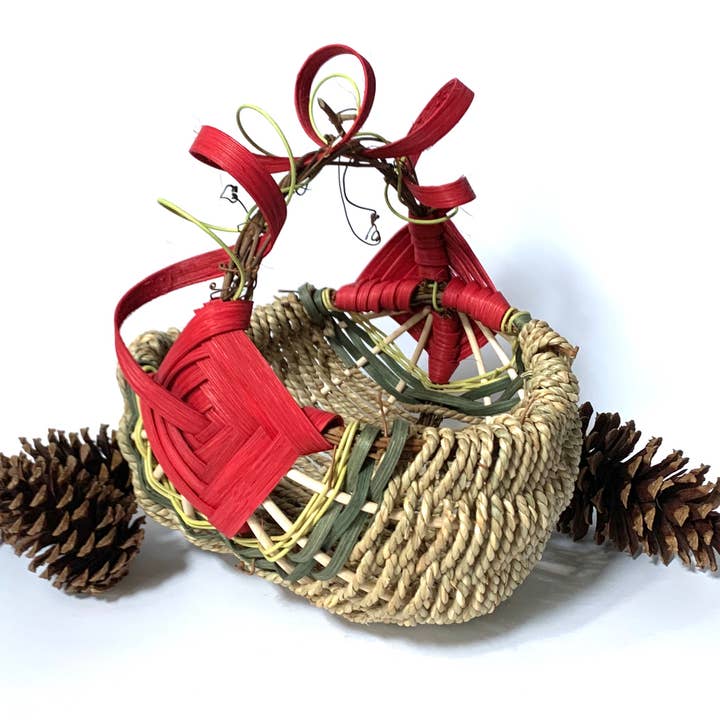 Designer Baskets by Derek - Wholesale Basket - Grapevine Handle Basket4