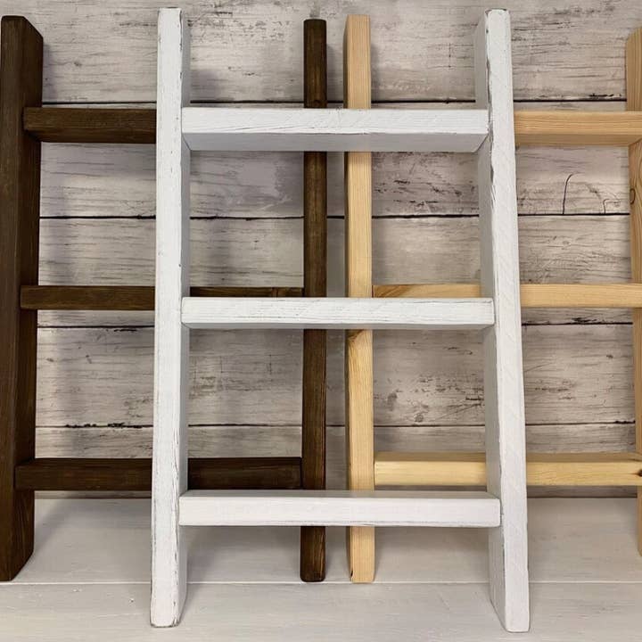 Finding Farmhouse - Vente Décorations de table - Échelle à serviettes suspendue en bois de ferme faite à la main de 15 pouces