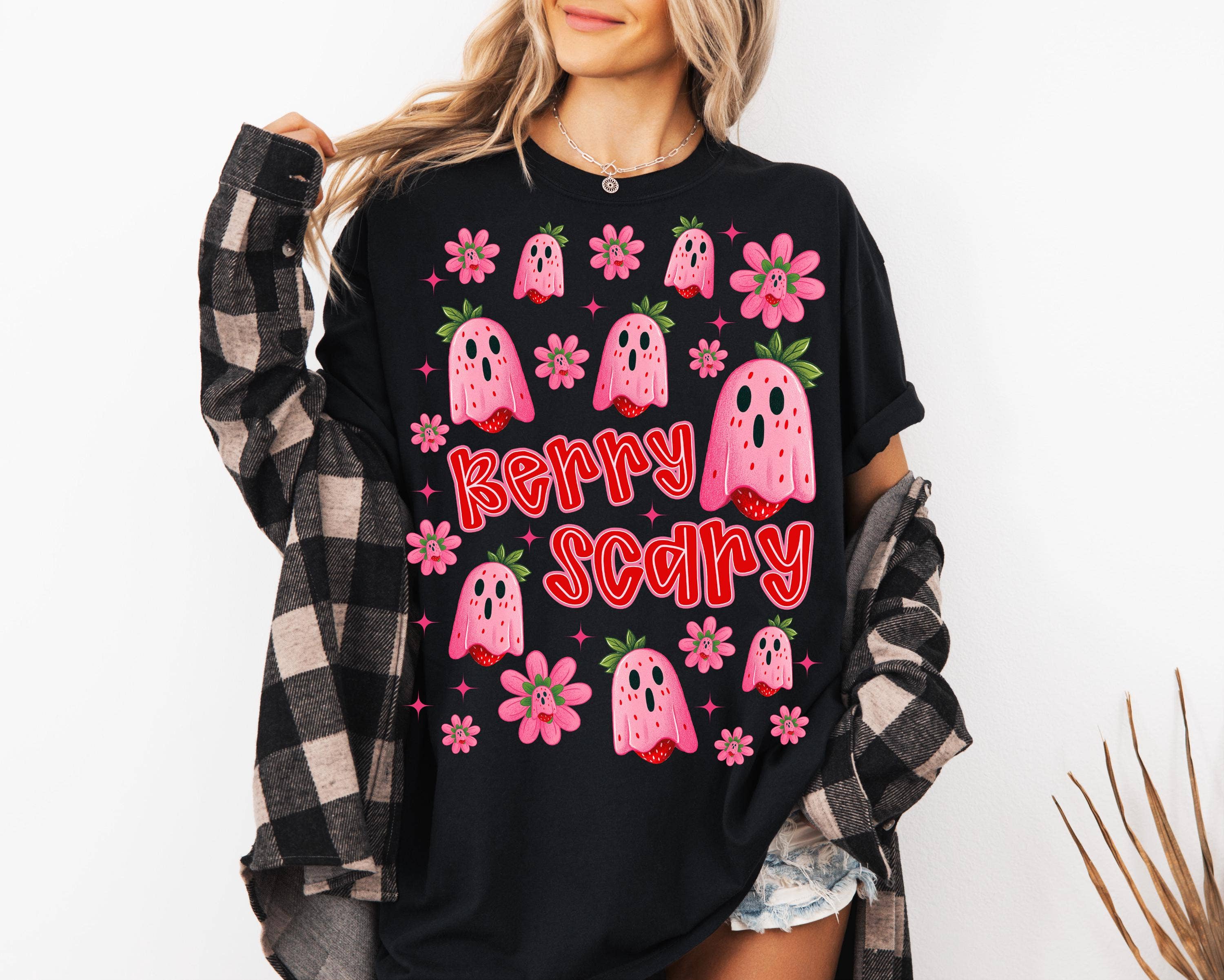 NVC Ecommerce LLC - Vente T-shirt à imprimés – femme - T-shirt fantôme fraise d'été effrayant et terrifiant, pull4