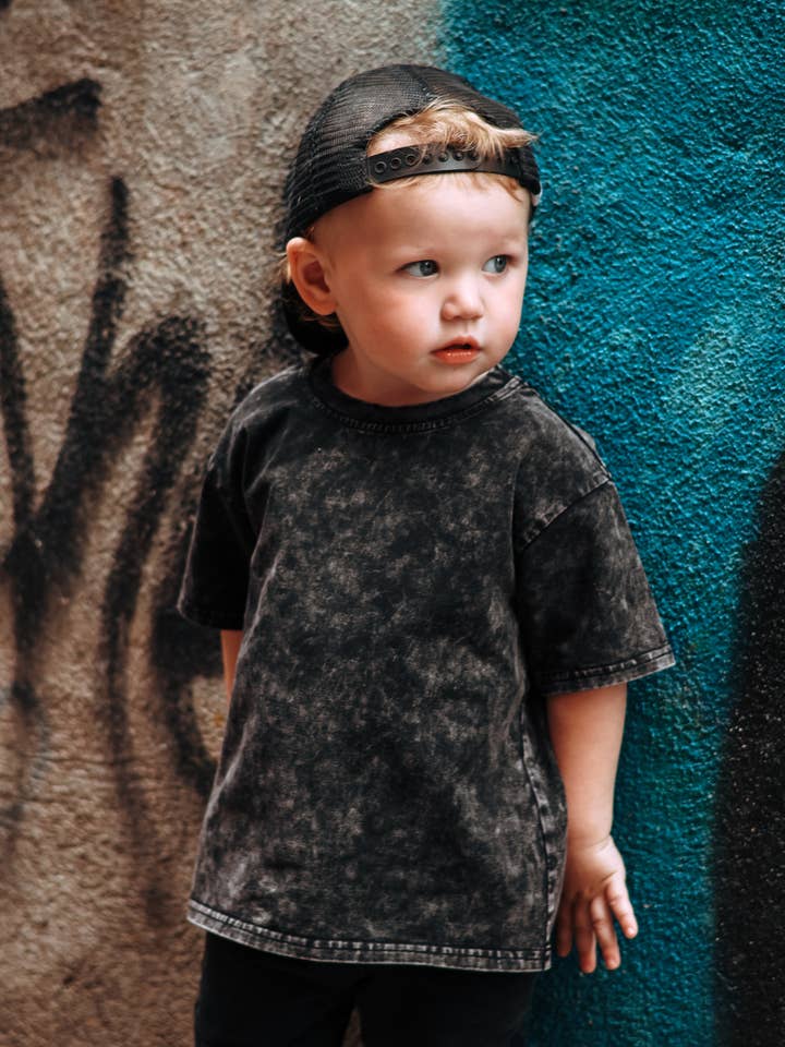 Lucky Link - Wholesale T-Shirt - Kids - Black Acid Wash T-Shirt