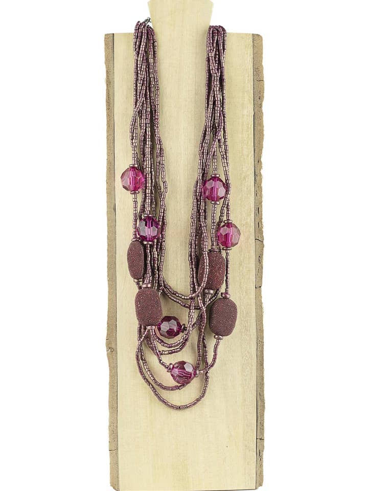 Collier réglable en résine facettée et bois pour la vente par NOA ECCO