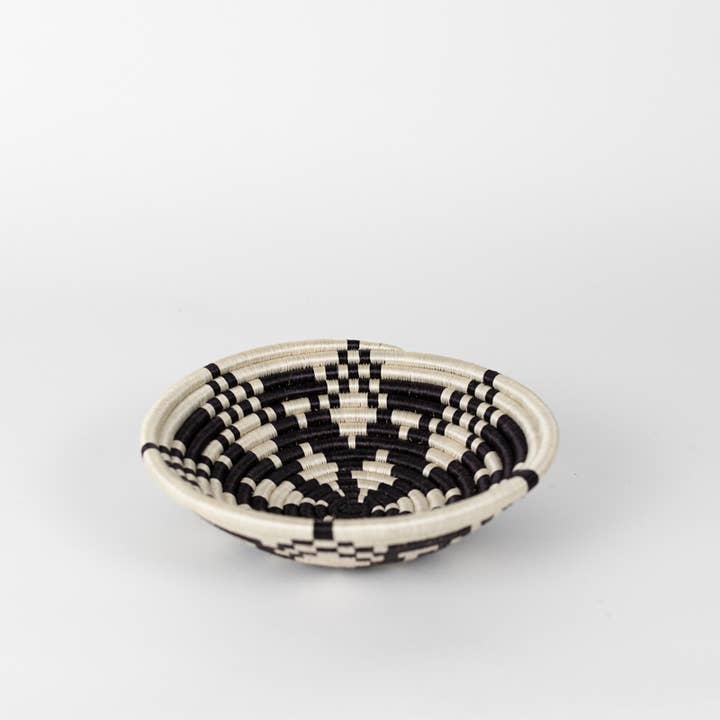 Azizi Life - Wholesale Decorative Plate/Dish/Bowl - Boutique Kaleidoscope Woven Bowls1