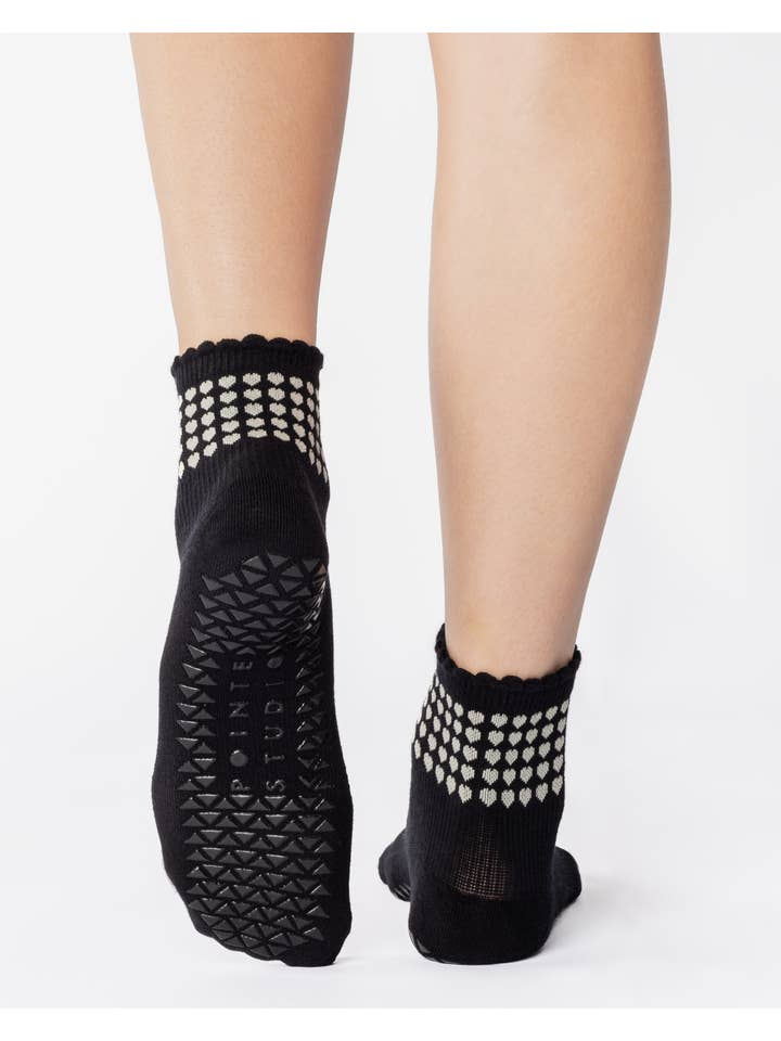 Pointe Studio - Wholesale Socks - Women's - Women's Sweetheart Ankle Grip Sock