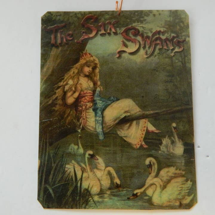 Ornament antiek boek omslag de zes zwanen voor wholesale door Sarah Wood Studio