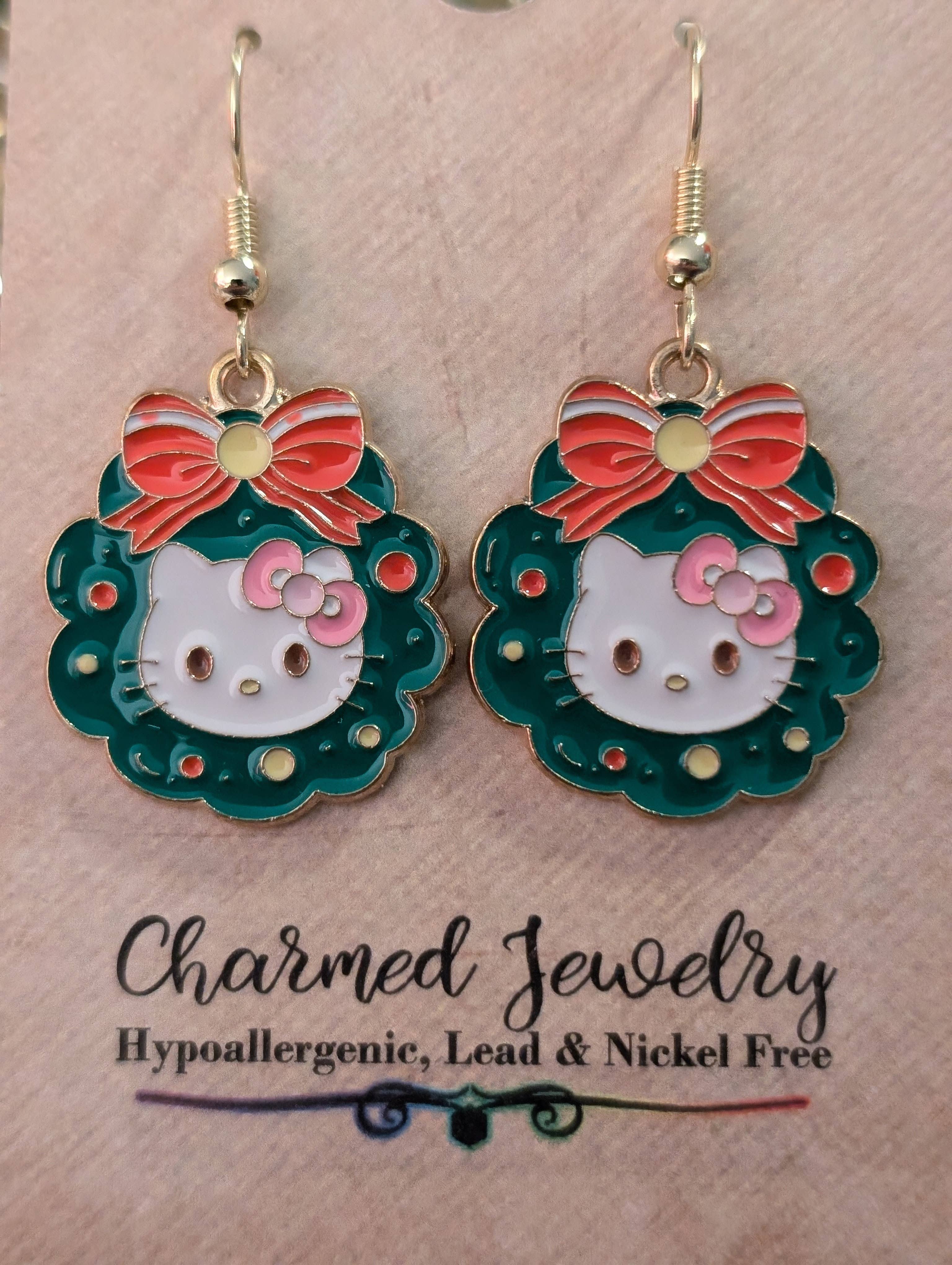 Con-Quest Crafts - Vente Boucles d'oreilles pendantes - Boucles d'oreilles et collier Noël inspirés de Hello Kitty & ses amis9