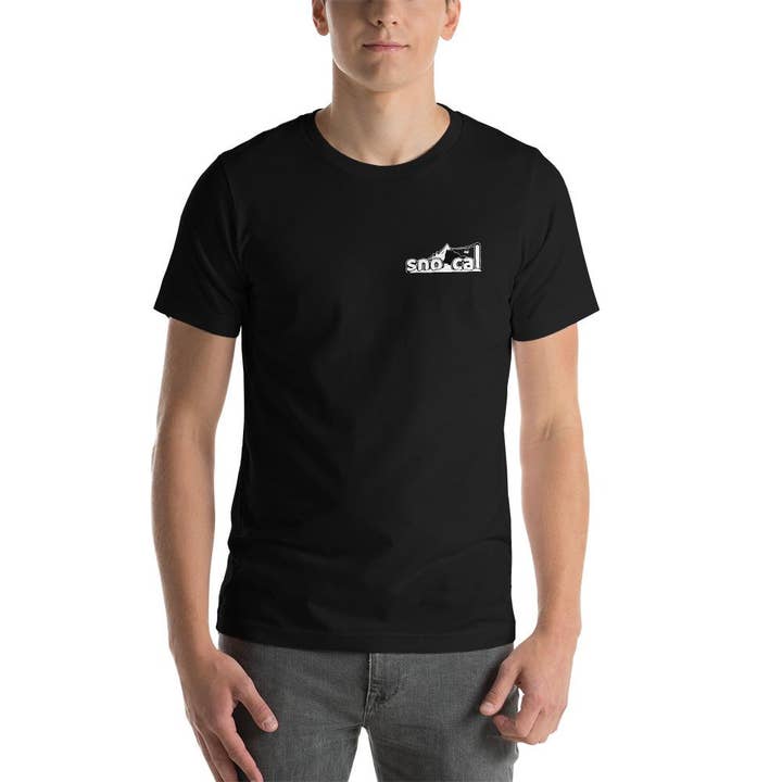 T-shirt à manches courtes Sno Cal™ avec logo lettering blanc pour la vente par Sno*Cal