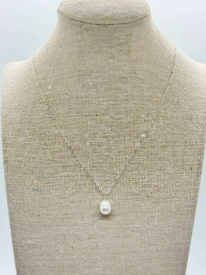 Olivia Perlehalskæde i Guld Fyld eller Sterlingsølv for engroshandel hos Alison Brooke Designs