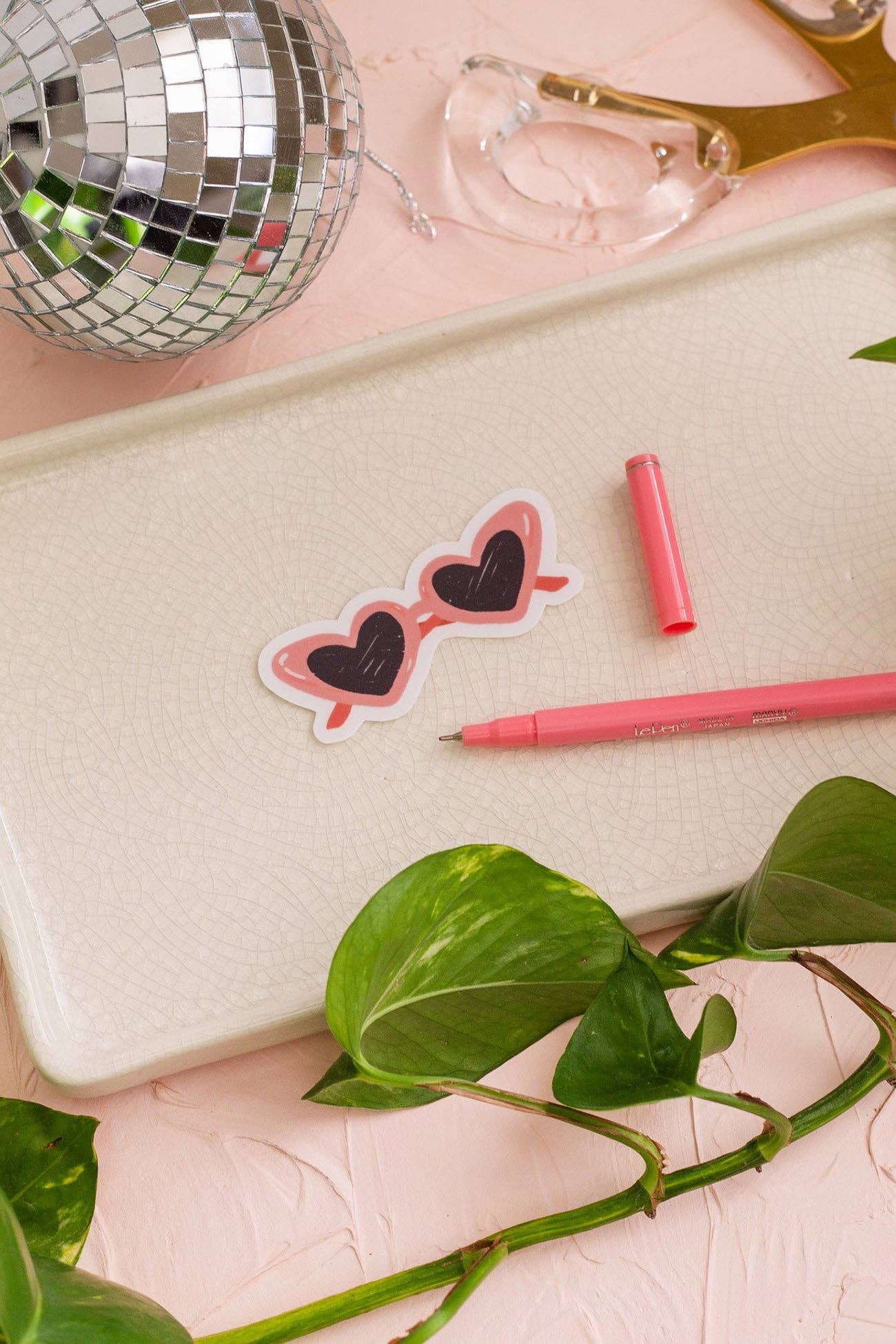 The Print Pantry - Wholesale Sticker - Heart Eyes Clear Sticker2