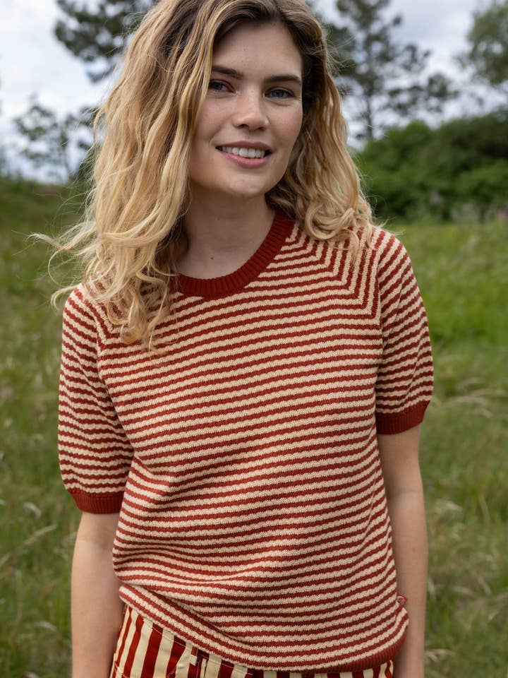 Suéter de punto Danesilver Pearl Tee Chili/Nougat para venta al por mayor de Danefae København