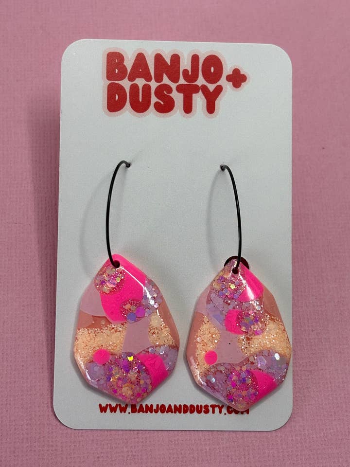 Edie baumelt für den Großhandel von The Dusty Collective