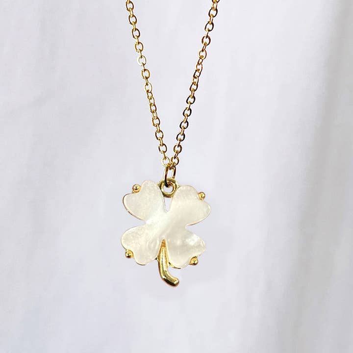 Lucent Studios Ltd - Wholesale Pendant/Charm Necklace - Lucky Charm Clover Necklace1