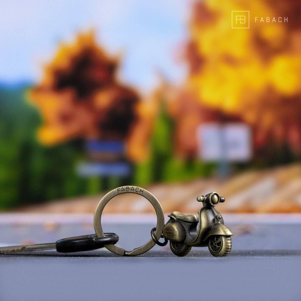 FABACH – Die Schlüsselanhänger-Schmiede - Wholesale Keychain - Unisex - “Vespa” keychain - gift scooter keychain for scooter drivers and Vespa fans10
