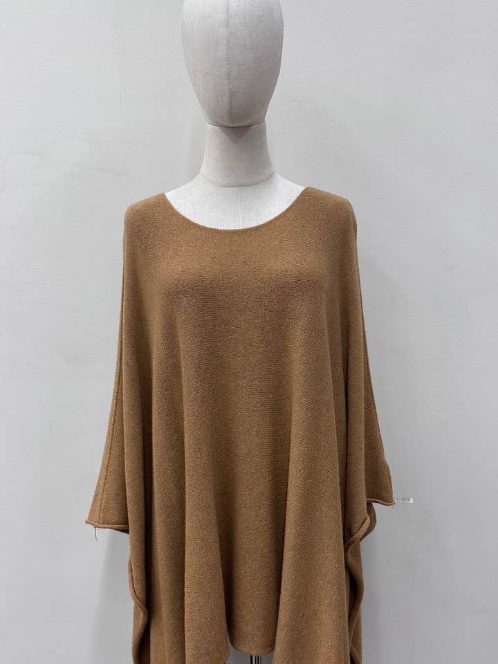 Kis 2 - Wholesale Outerwear Poncho - Women's - VISCOSE BLEND PONCHO