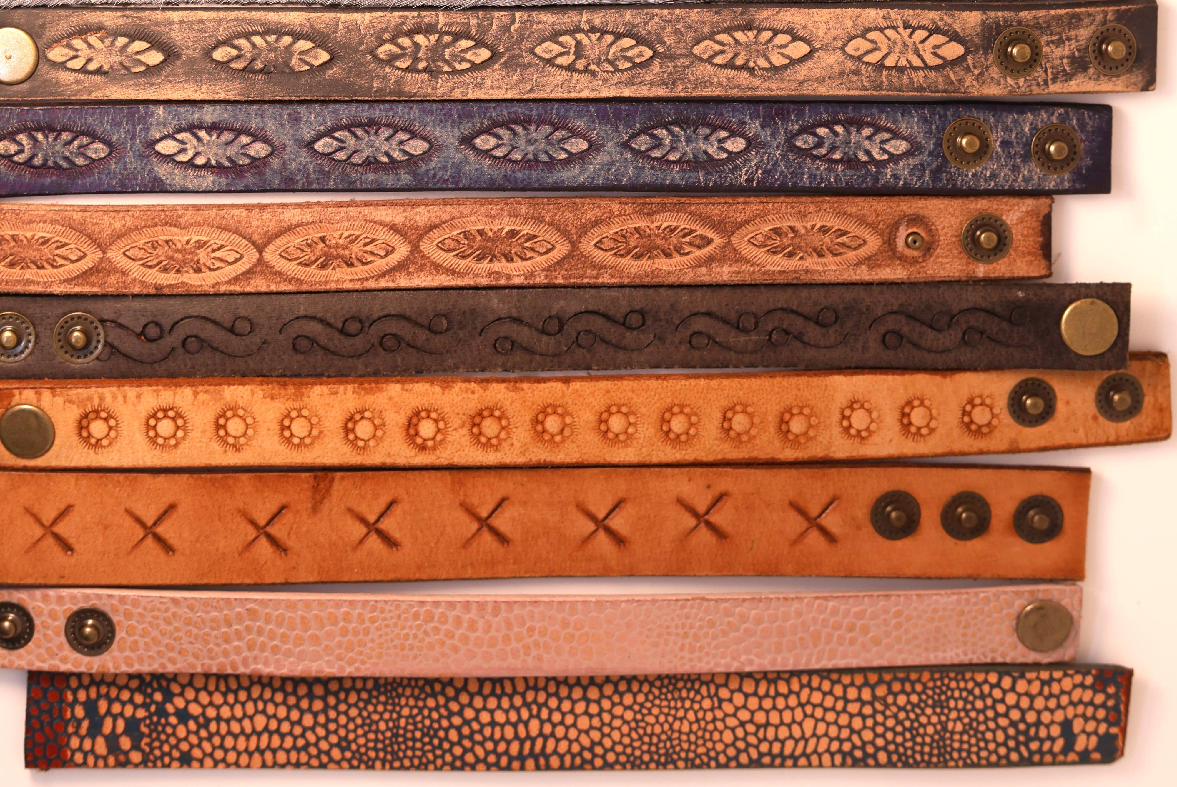 Sun Enterprises B.V. - Vente Bracelet tissé/tressé - Bracelets en cuir à textures naturelles (8 modèles) 20 mm0