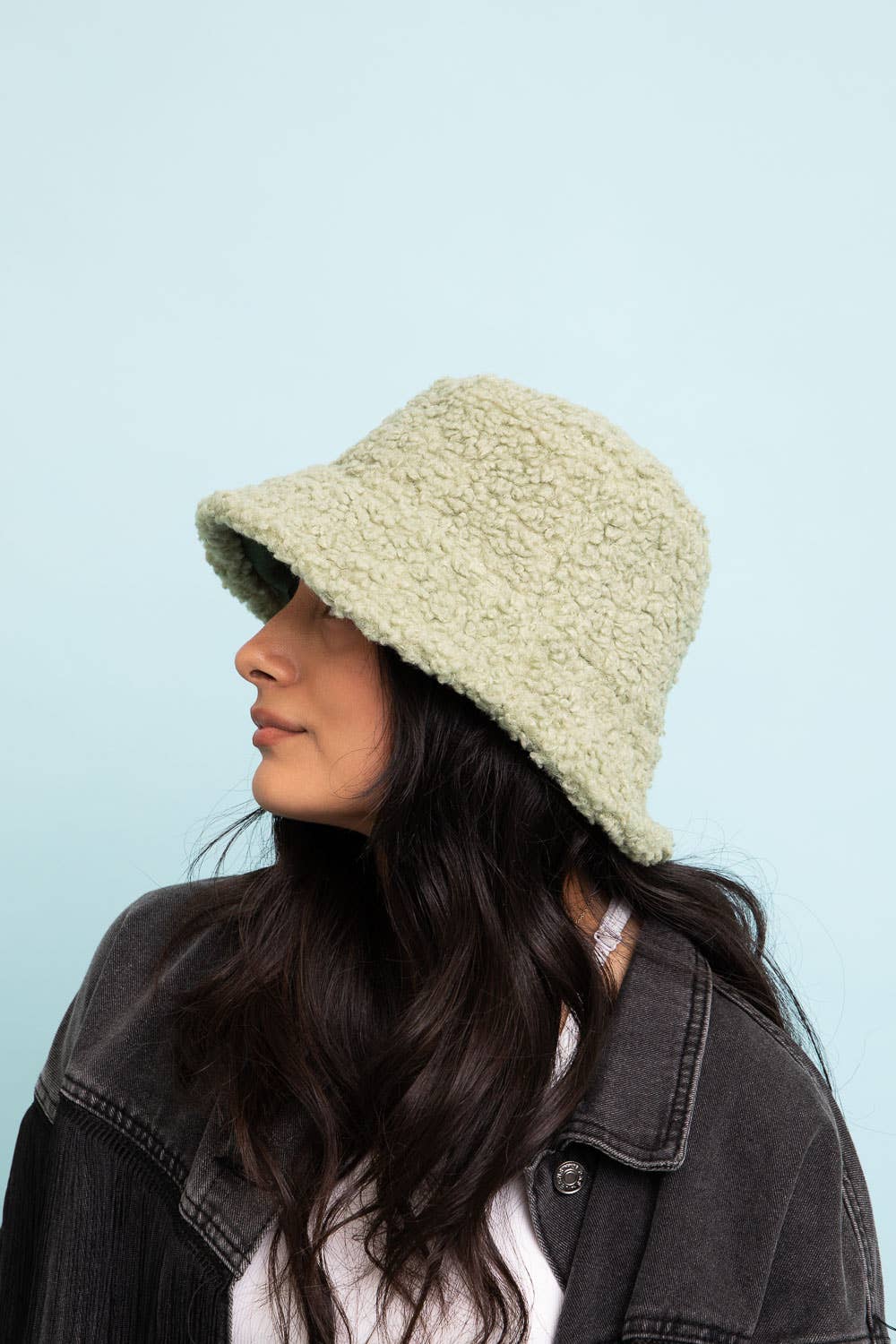 Leto Accessories - Wholesale Vissershoedje - Dames - Omkeerbare emmerhoed van Teddy Sherpa & Suede 🌼 Gezellig en chique!7