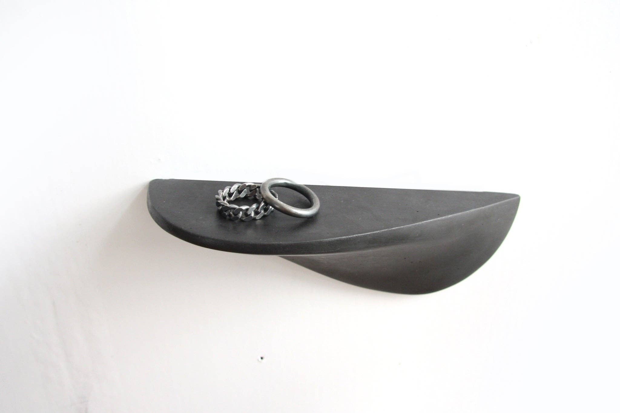 Formpoet - Wholesale Wall Mounted Shelf - Concrete wall shelf small - black1