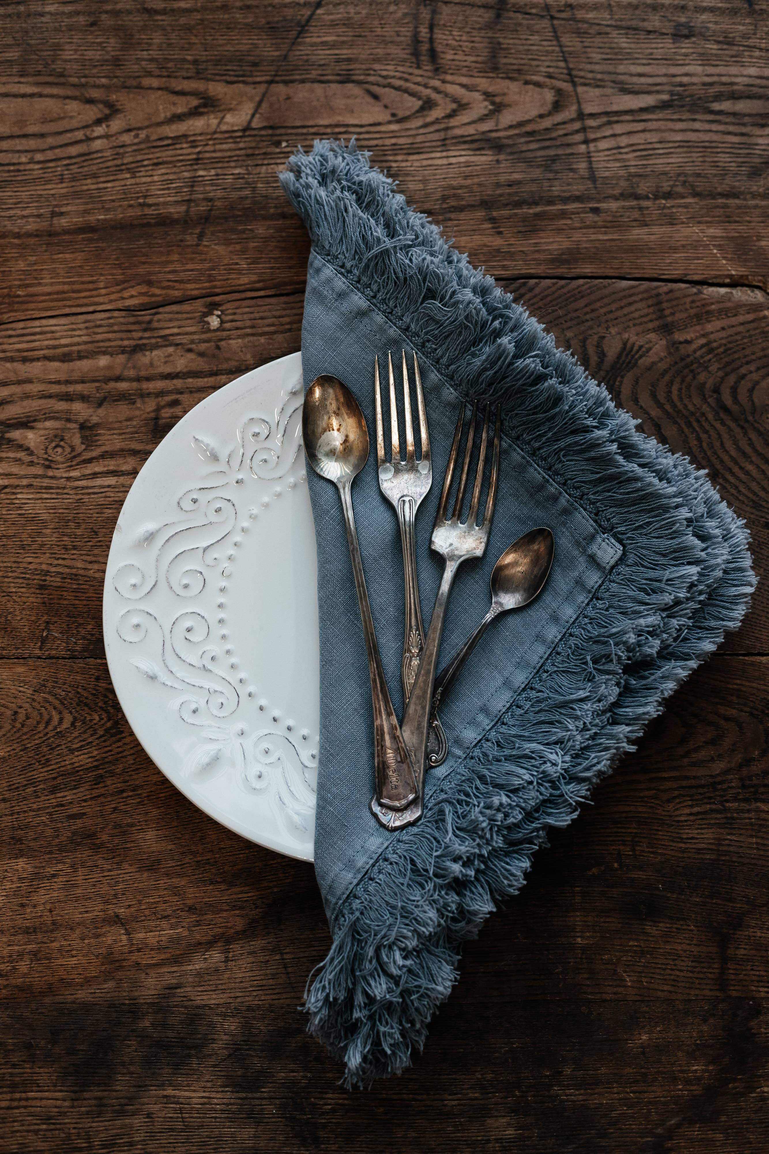Linen Way Inc. - Wholesale Dinner & Cloth Napkin - Artisan Linen Napkin with Fringed Edges - in 5 colors1
