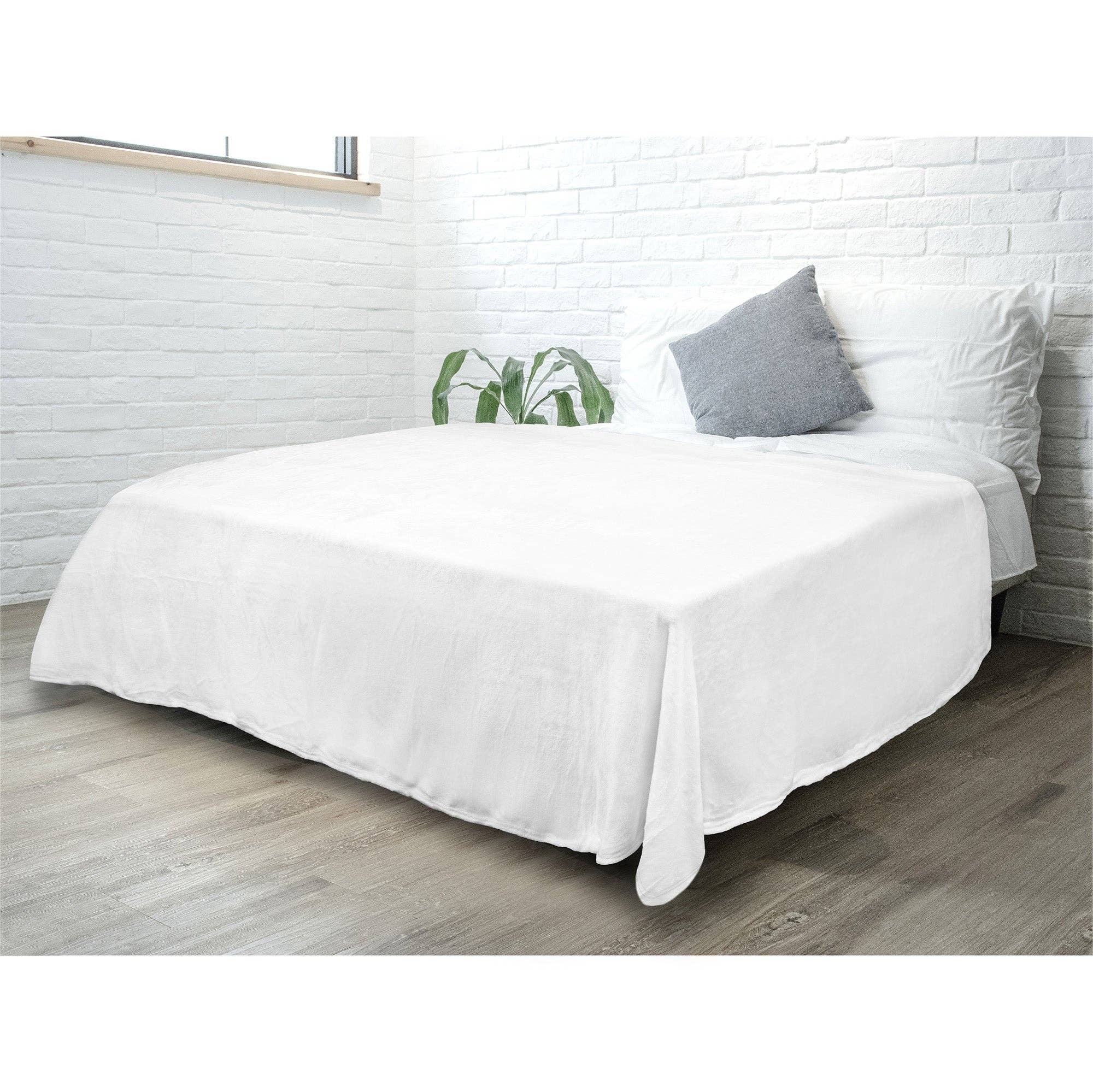 Pavilia - Wholesale Throw Blanket - Classic Fleece Throw Blanket113