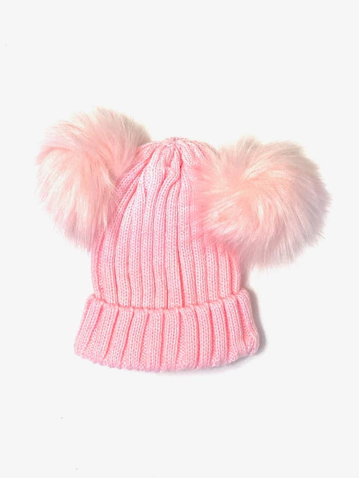 Ariana Pom Pom Bonnet pour la vente par The New Class