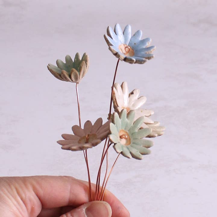 Habulous - Wholesale Artificial Flowers - Large Daisy Ceramic Flower Stems