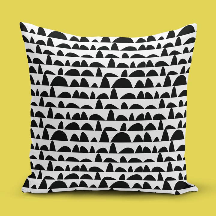 Funda de almohada blanca Humpday para venta al por mayor de Rochelle Porter Design