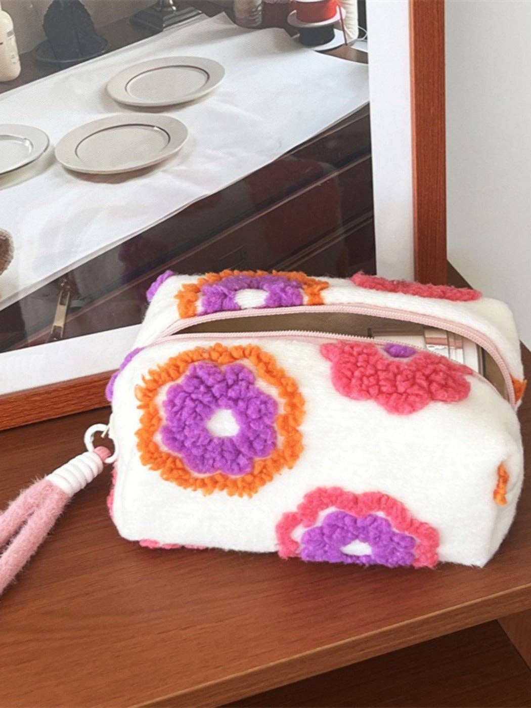 Liten blomma Cosbai - Blommig Tweed Sminkväska med Handtag för wholesale på Faire1