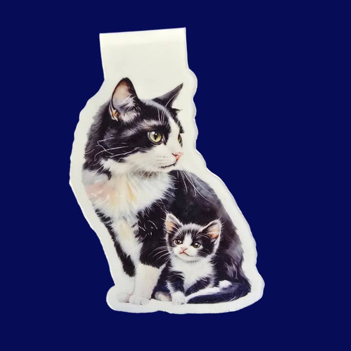Segnalibro Magnetico Gatto Tuxedo e Gattino, Segnapagina per Mamma Gatto, Regalo Artigianale per Amanti degli Animali, Segnalibro Gatto Bianco e Nero per la vendita all'ingrosso da parte di Designs by Mysh