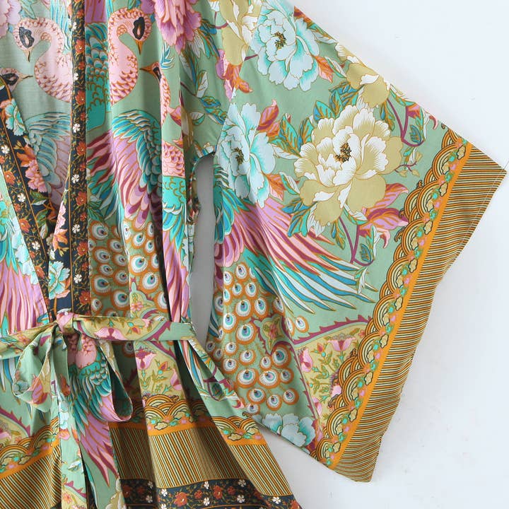 Rosa Clothing - Vente Kimono – femme - Kimono à nouer à la taille avec imprimé paon de plage bohème vibrant3