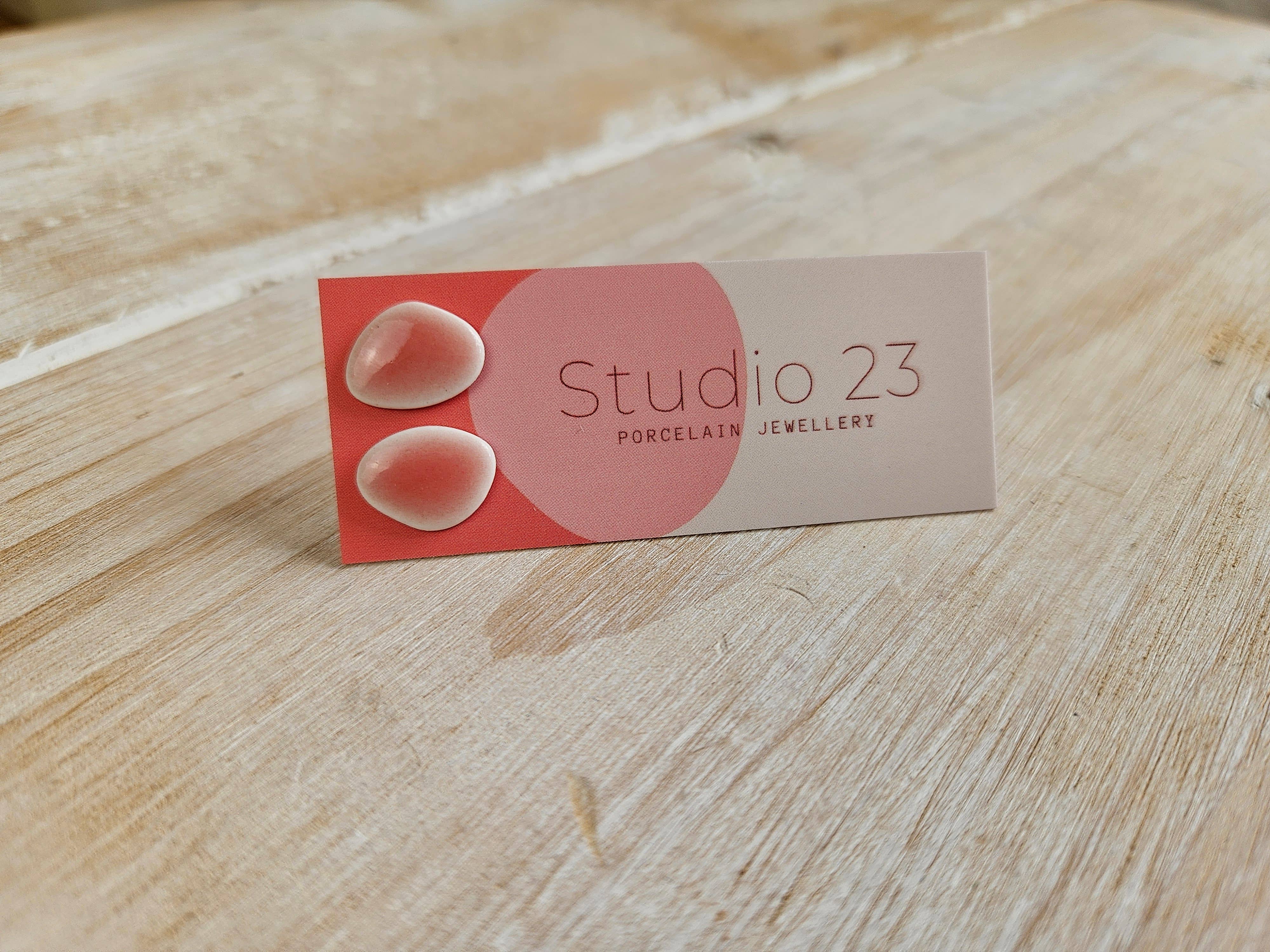 Studio 23 Ceramics - Vente Clous d'oreille - Paire de boucles d’oreilles clous en forme de galet0