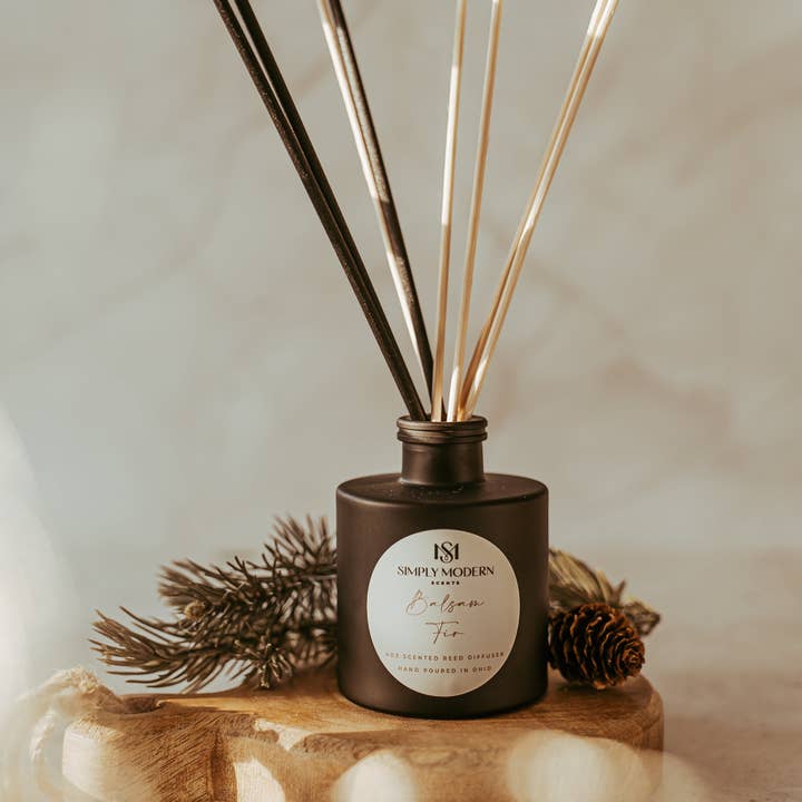 Simply Modern Scents – wholesale Doftpinnar – Reed Diffuser | Semesterdofter | Blandade vass1