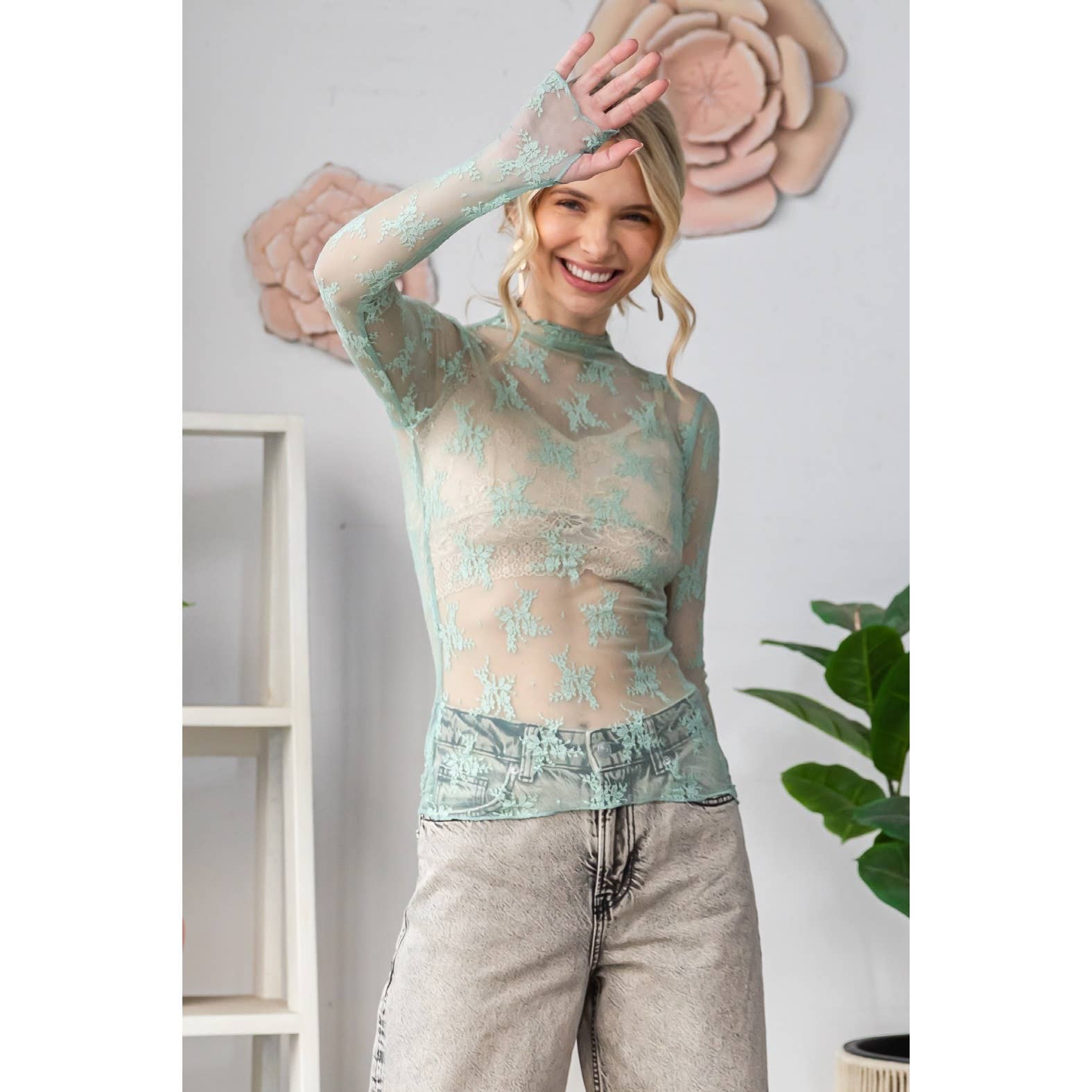 Veveret – Blusa - Mulher por atacado – Top Transparente de Renda com Manga Comprida7